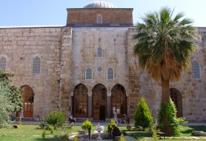 İzmir İsa Bey Camii
